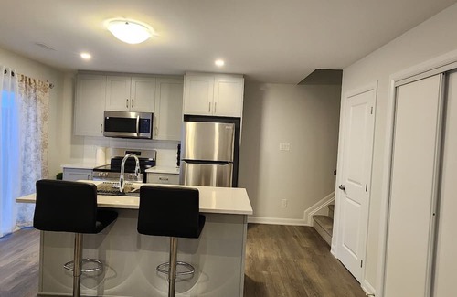 Kanata Lakes - Marchwood Lakeside - Morgan's Grant - Kanata House | A Hommy away from Home with Trails & all Amenities within 5mins drive!