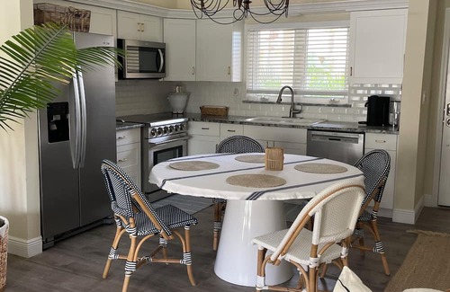 Grand Harbor Condo | Pied-à-Terre in quaint Vero Beach, Fl including Private Club Membership