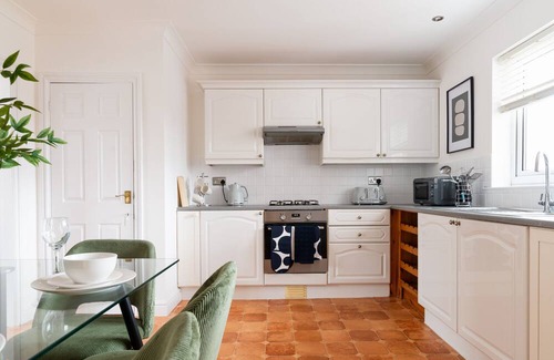 Erewash House | Spacious Home | Driveway Parking | Minutes from M1