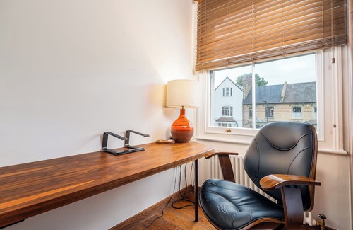 Hackney House | The Art Deco Escape, Hackney and Close to Central