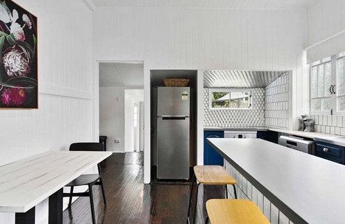 Maryborough House | Welcome to Retro on walker