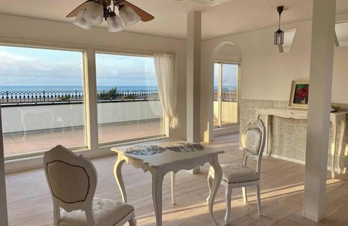 Asahi RV Rental | MUSUBI Enjoy the view of the Kujukuri Beach ho/Asahi City Chiba