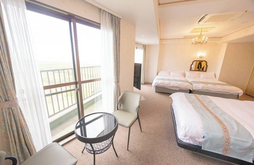 Sanmu Hotel | Breakfast included Accommodates up to 8 people /Sanmu Chiba