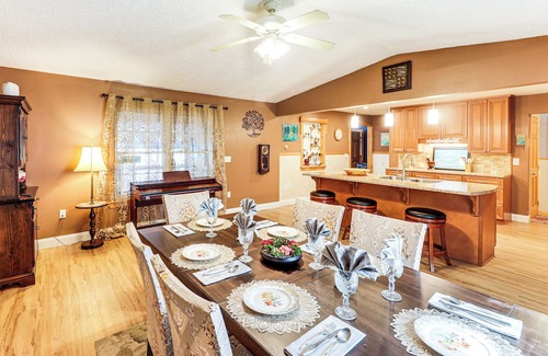 Crystal House | Family-Friendly Home w/Furnish Patio in Crystal!