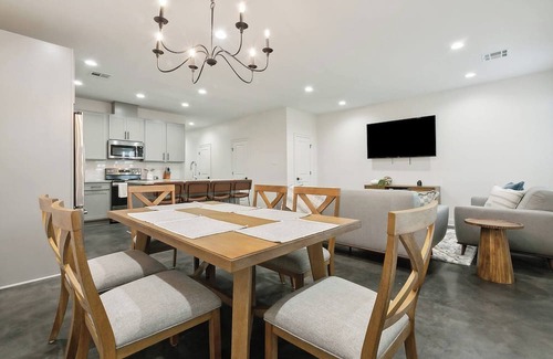 Braithwaite House | Luxury 3BR – Near LNG & NOLA