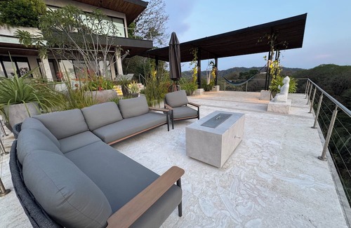 Nosara Villa | Villa Enlightened/Ocean View/Walk to Beach