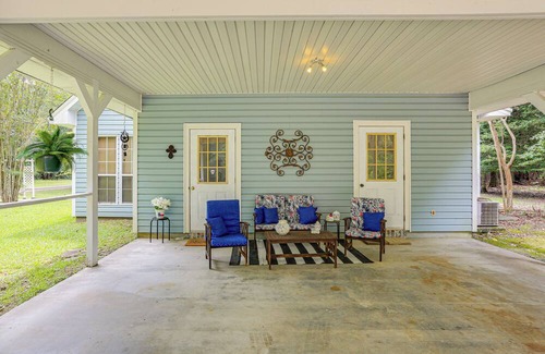 Hillister House | Relax By the Lake: Quiet East Texas Retreat