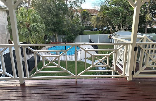 Gold Coast House | Whole Groud Floor of A double story house 3 bedrooms 1 bathroom