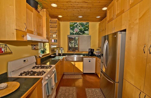 Baca Grande House | White Lotus House - 2 BR, 2.5 Bath Luxury Sanctuary in Crestone, CO