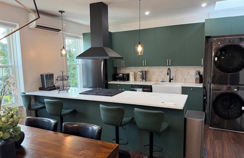 Bay Ridge Apartment | 3-bedroom apartment in wonderful Brooklyn, close to train