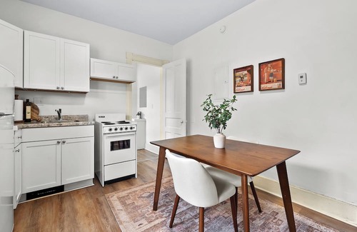 Battle Creek Apartment | Unique 2-Story Studio Apartment - Walk To Downtown