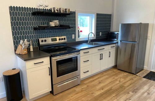 Erbs Cove Condo | Fauna studio on the lake