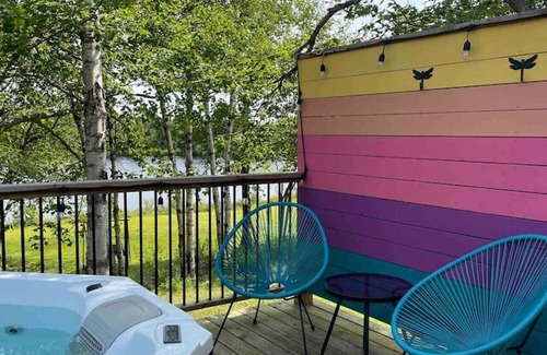 Erbs Cove Condo | Fauna studio on the lake