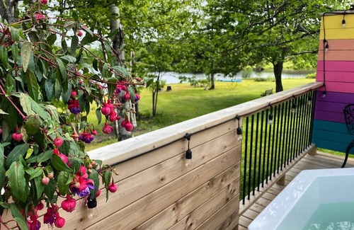 Erbs Cove Condo | Fauna studio on the lake