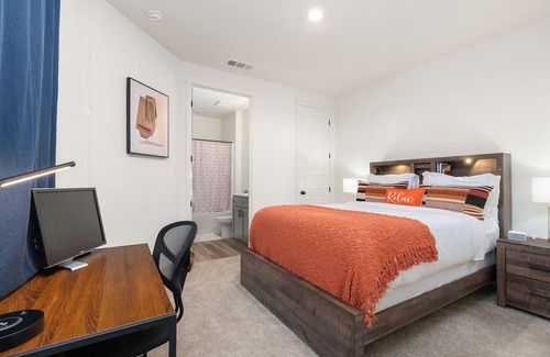 Rosedale Apartment | Luxurious Suite with AC in charming Bakersfield