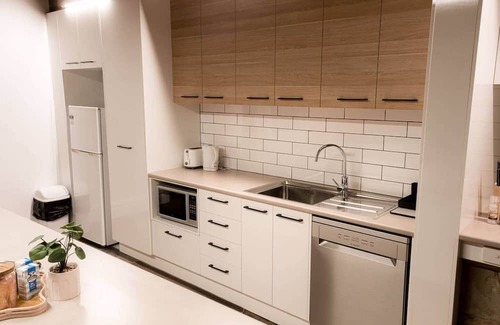 Bendigo House | Cathedral View - Sleeps 16