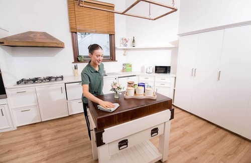 Bendigo House | Cathedral View - Sleeps 16