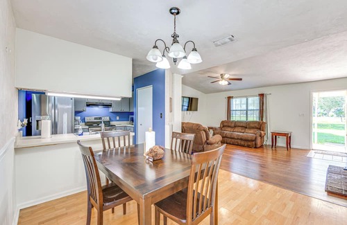 Tallahassee House | Quiet & Convenient Tallahassee Home, 4 Mi to Lake!