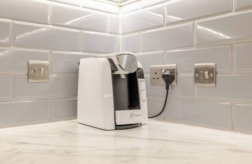 Wapping Apartment | 4 Bed High Rise Apartment Close to Tower Bridge with AC