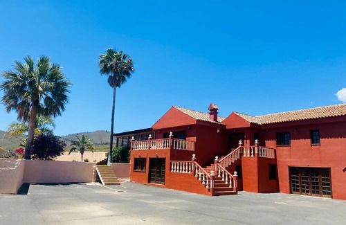 Granadilla de Abona House | Holiday Home 'El Pinito' with Sea View, Wi-Fi and Air Conditioning