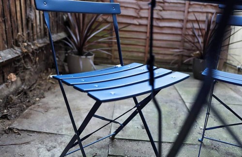 Thornton Heath Apartment | 4 Guests - Pet Friendly Retreat in Thornton Heath