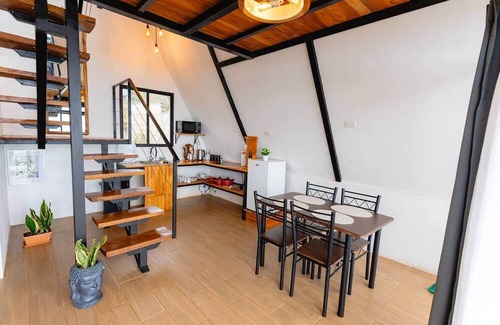 Sierra Ski Chalet | A-Frame House - Monteverde