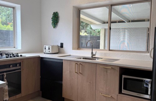 Arorangi Villa | Marthalina's Beach Pool Villa