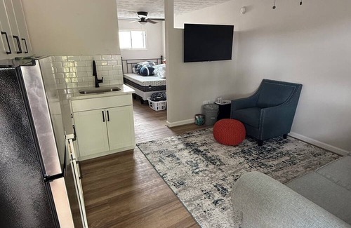 Auburn Condo | Newly updated condo steps from Jordan Hare and downtown Auburn!