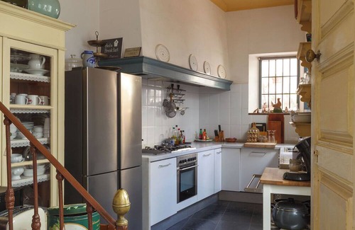 Pizarra House | Back house in Andalusian townhome in wonderful Pizarra with AC