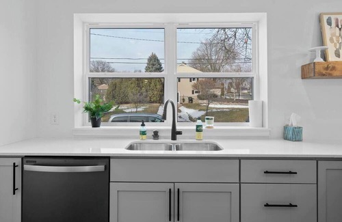 Cedar Falls House | Gorgeous 5-bedroom, remodeled, historic home in Cedar Falls