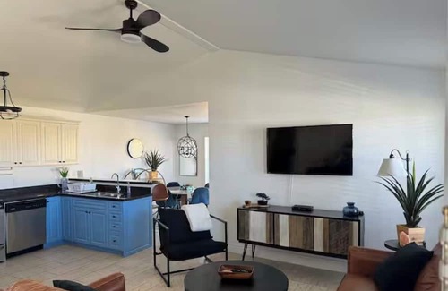 Stanley Bridge Villa | Island Getaway-Luxury Villa & Golf Retreat, King Suite close to Cavendish
