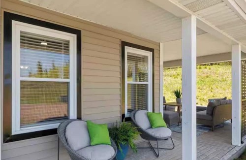 Stanley Bridge Villa | Island Getaway-Luxury Villa & Golf Retreat, King Suite close to Cavendish