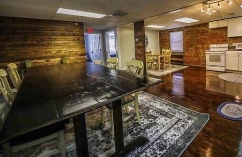 Fourmile Apartment | Pineville's Only Elite Inn: Luxe stays for the Discerning
