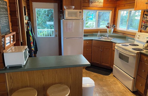 Keats Island House | Keats Island Paradise - Mission Cottage