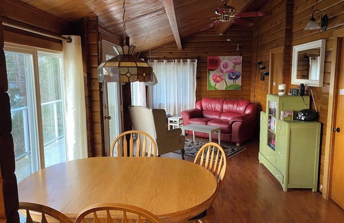Keats Island House | Keats Island Paradise - Mission Cottage