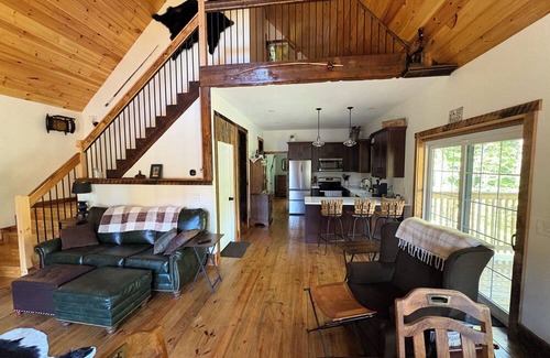 Woodford Cabin | Cozy, welcoming, 3-bedroom cabin abutting the Green Mountain National Forest!