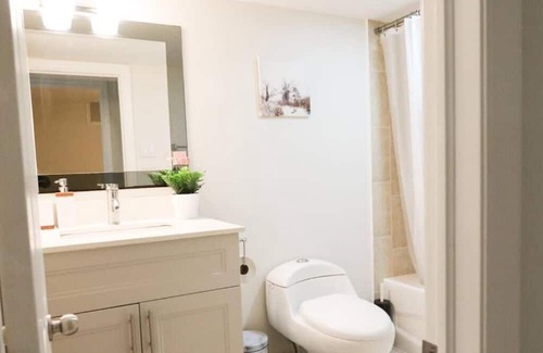Brantford House | Garden Ave Suite – 3 Mins to Hwy 403