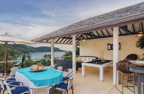 Kata Villa | Luxurious 7-bedroom villa with AC and fitness room in enchanting Phuket