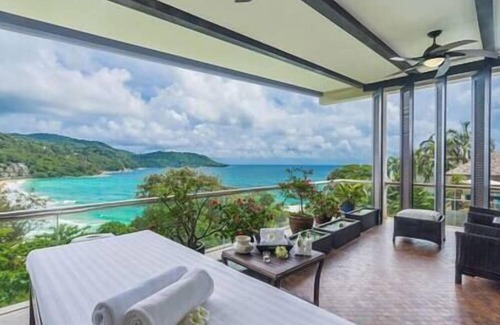 Kata Villa | Luxurious 7-bedroom villa with AC and fitness room in enchanting Phuket