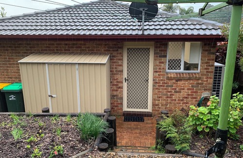 Mount Colah House | Chic Modern Getaway with Stunning garden view Granny Flat in MC 2079