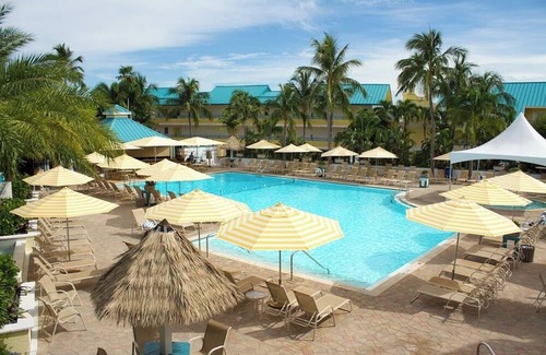 Captiva Hotel | Gulf View Suite w/Balcony for Your Island Escape! | Pool | Free Parking | Beach