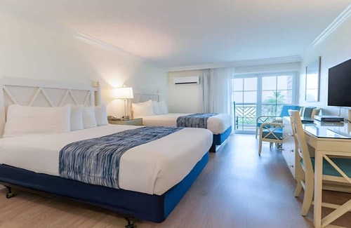 Captiva Hotel | Tranquil Room w/Gulf View Balcony – Unwind by Captiva Island’s Shoreline