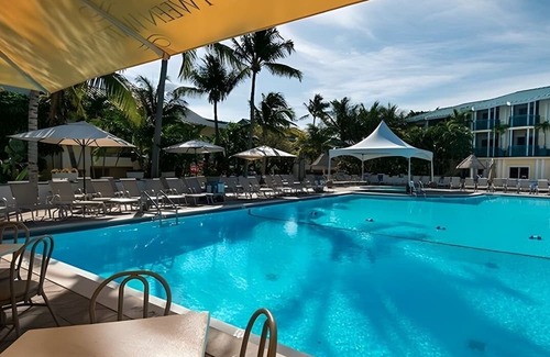 Captiva Hotel | Tranquil Room w/Gulf View Balcony – Unwind by Captiva Island’s Shoreline