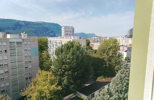 Secteur 4 Apartment | Double room with WIFI