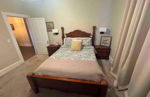 Dublin Apartment | Charming 1-bedroom apartment in fabulous Dublin, GA. Just minutes from Downtown.