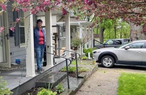 Port Hope Apartment | Work-friendly bed/sit with private deck