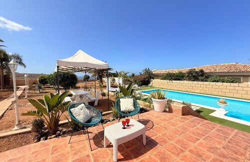Adeje Villa | Vacation Villa 'Luxury El Mirador' with Sea View, Private Pool and Wi-Fi