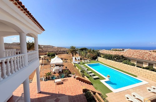 Adeje Villa | Vacation Villa 'Luxury El Mirador' with Sea View, Private Pool and Wi-Fi