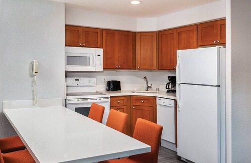 Old Las Palmas Resort | Cozy 1-bedroom resort with AC, fitness room & pool in beautiful Palm Springs