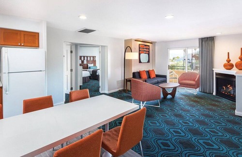 Old Las Palmas Resort | Cozy 1-bedroom resort with AC, fitness room & pool in beautiful Palm Springs